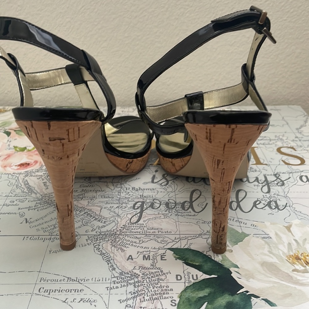 Pre-owned Guess by Marciano Black high heels. Size 6. - Picture 3 of 6